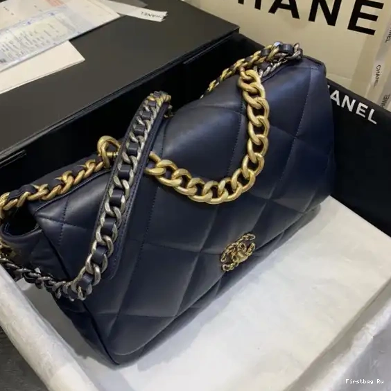 First Bag Ru BAG FLAP 19 CHANEL 0529